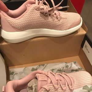 Girls under Armour sneakers